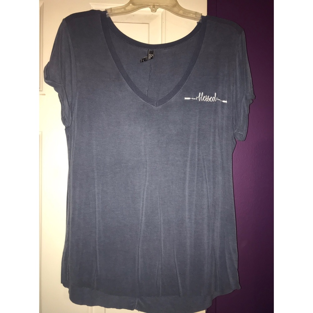 Blessed graphic v neck tee
